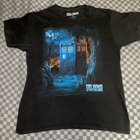 **Unisex** Dr. Who & The DALEKS Graphic Tee - Picture 2 of 7